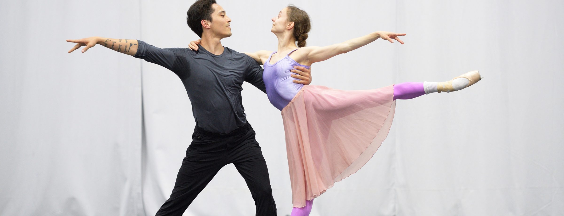 Maria Kochetkova and Jeffrey Cirio rehearsing Christopher Wheeldon's Cinderella © Laurent Liotardo