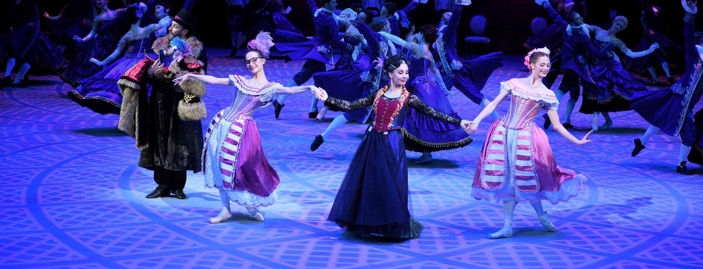 Katja Tamara and Emma in Cinderella in-the-round (c) Laurent Liotardo.
