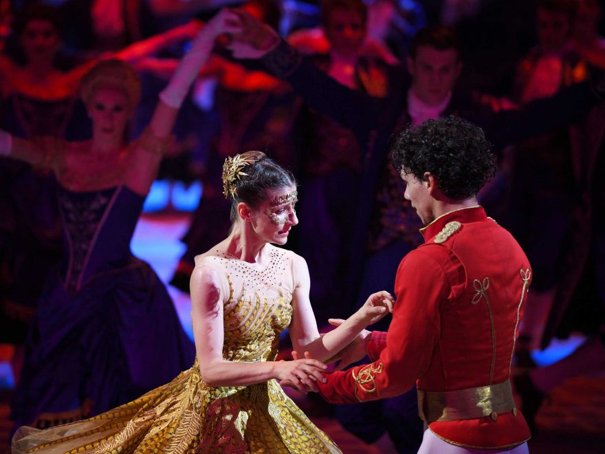 Alina Cojocaru and Isaac Hernandez in Cinderella in-the-round
