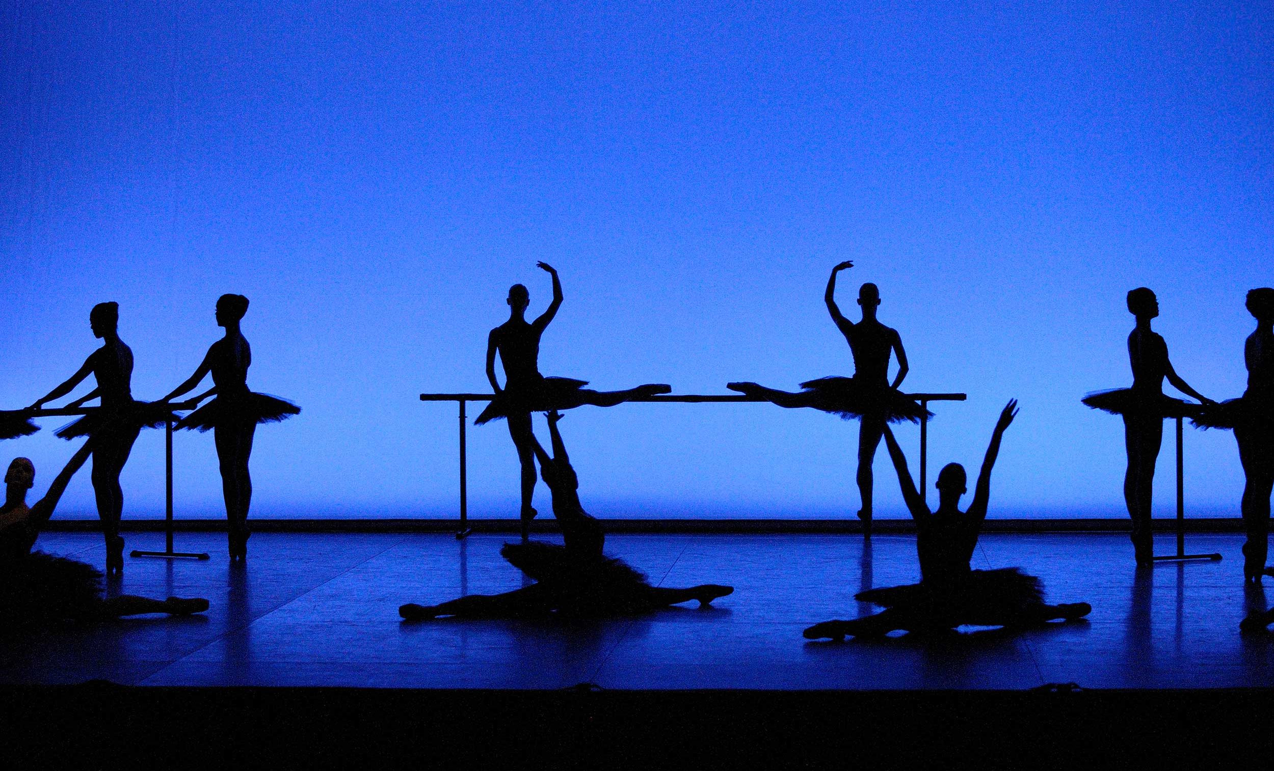 WEB-English-National-Ballet-in-Etudes---credit-Laurent-Liotardo