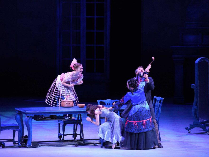 Emma,-Alina,-Tamara-and-Fabian-in-Cinderella-in-the-round-(c)-Laurent-Liotardo