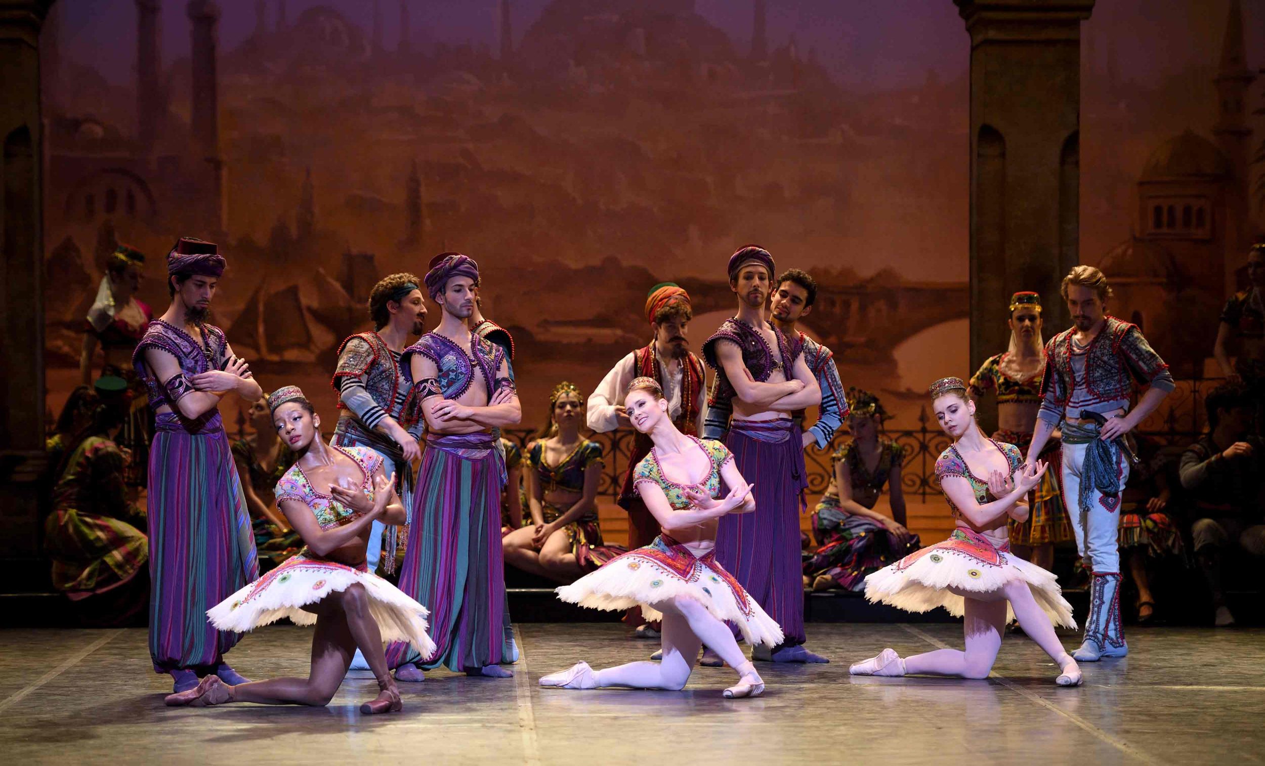 Precious Adams, Alison McWhinney and Julia Conway in Le Corsaire © Laurent Liotardo.