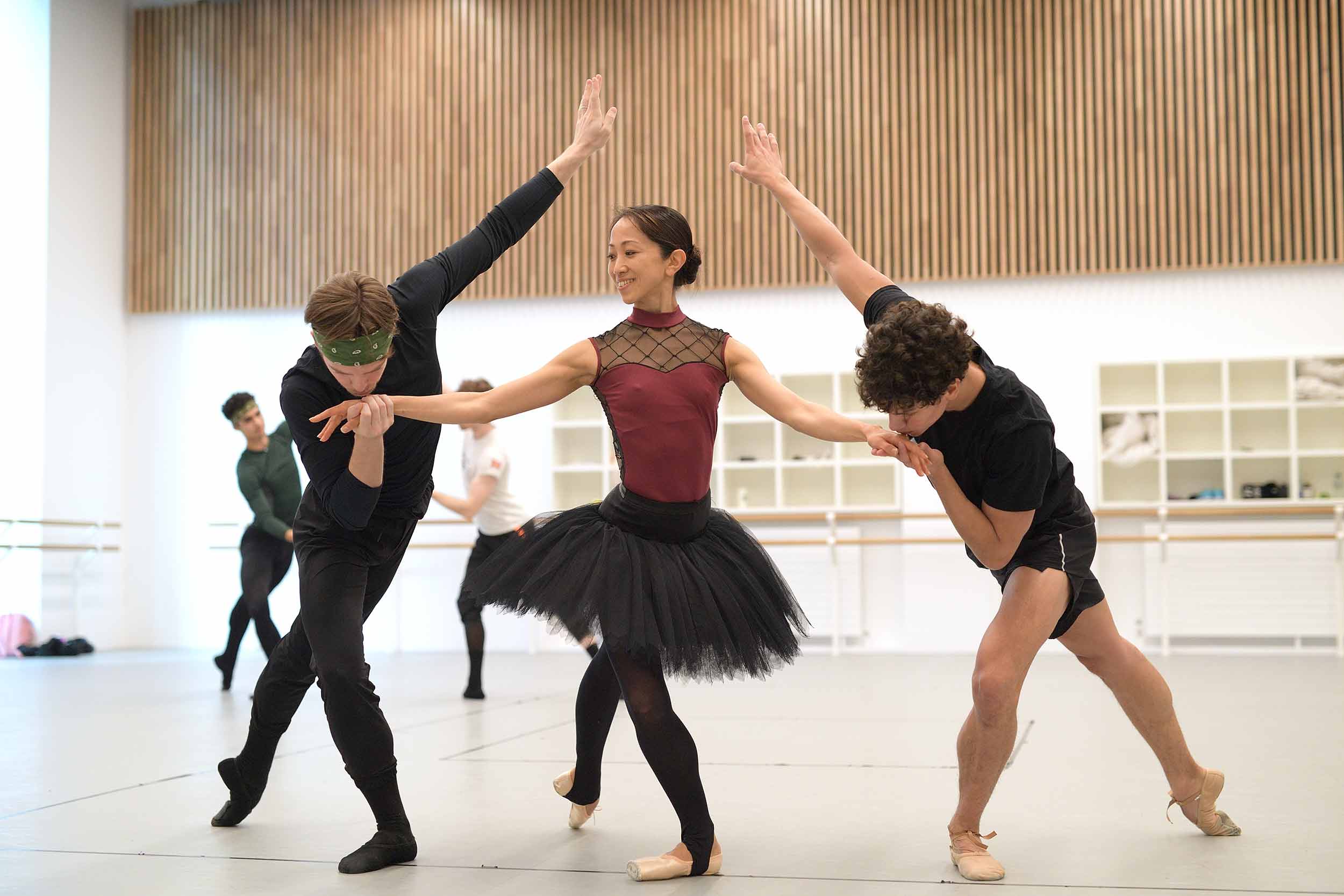 Joseph-Caley,-Erina-Takahshi-and-Isaac-Hernandez-rehearse-Etudes-English-National-Ballet's-70th-Anniversary-Gala-(c)-Laurent-Liotardo