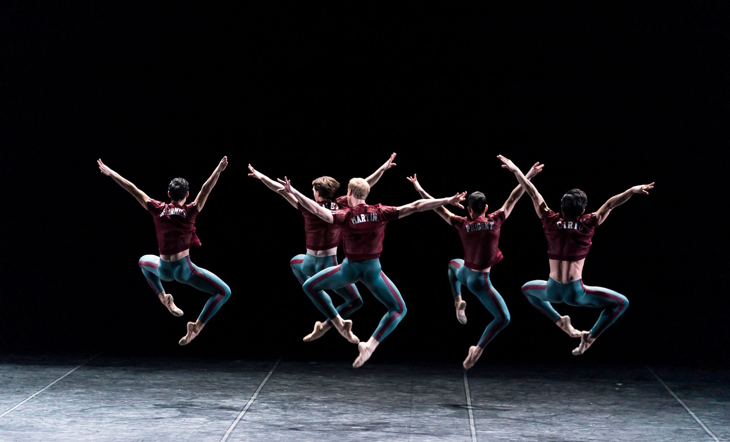 English National Ballet in William Forsythe's Playlist (Track 2) during the 70th Anniversary Gala © Bill Cooper.