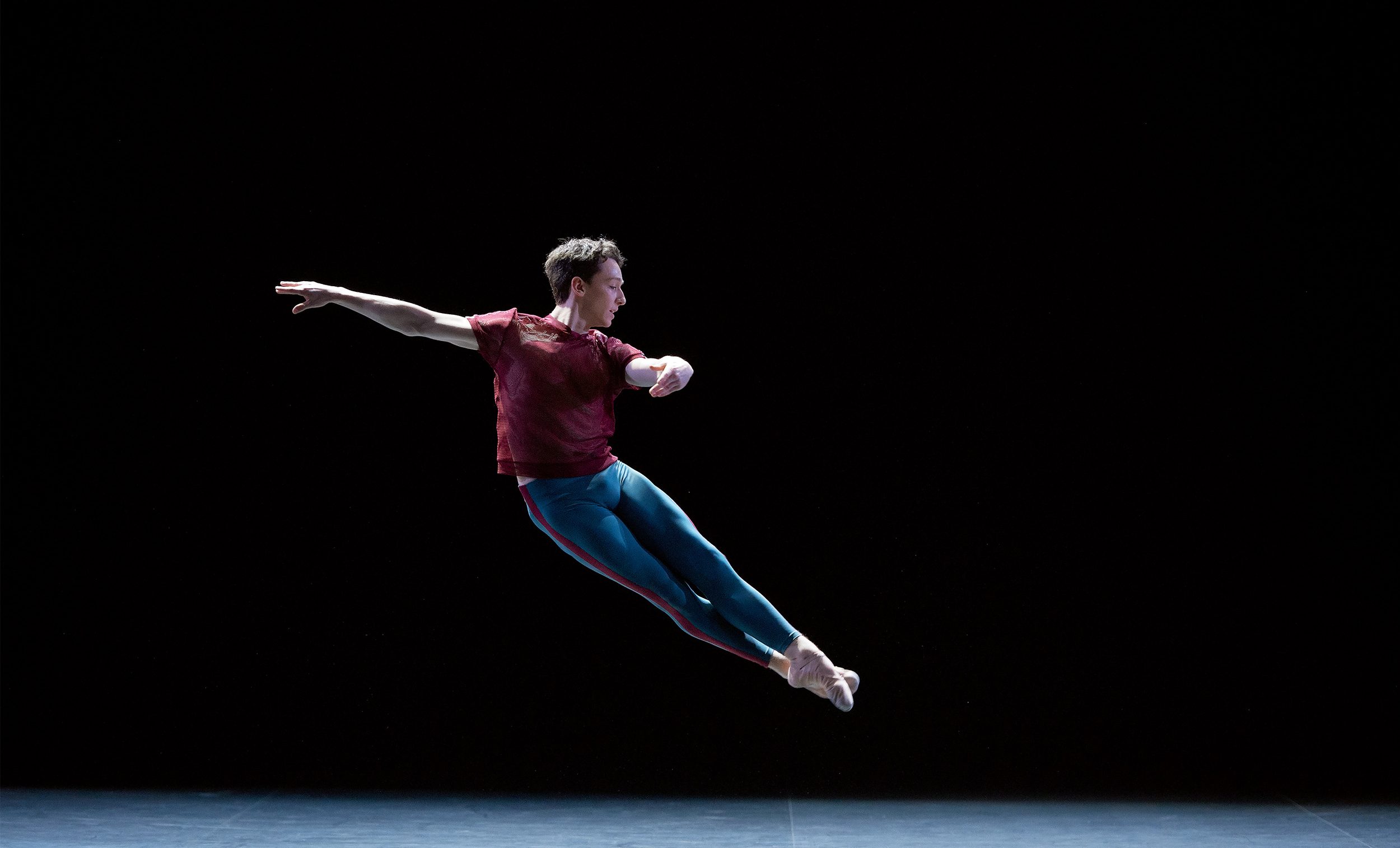 English-National-Ballet-dancer-Noam-Durand-in-Playlist-(Track-1,2)-by-William-Forsythe-2500x1667-(2)