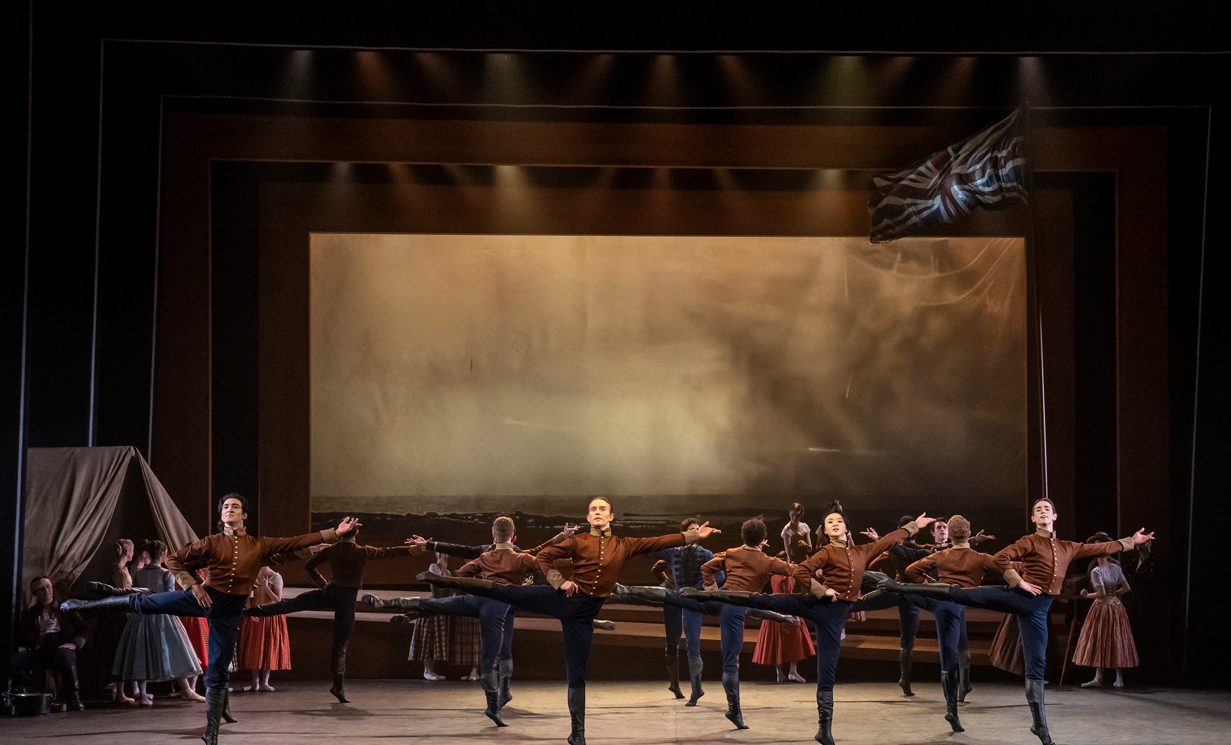 English National Ballet dancers in Tamara Rojo's Raymonda © Johan Persson