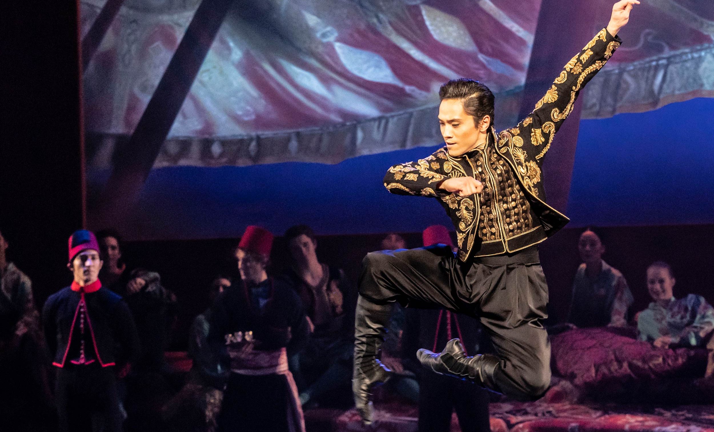 Jeffrey Cirio in Tamara Rojo's Raymonda © Johan Persson