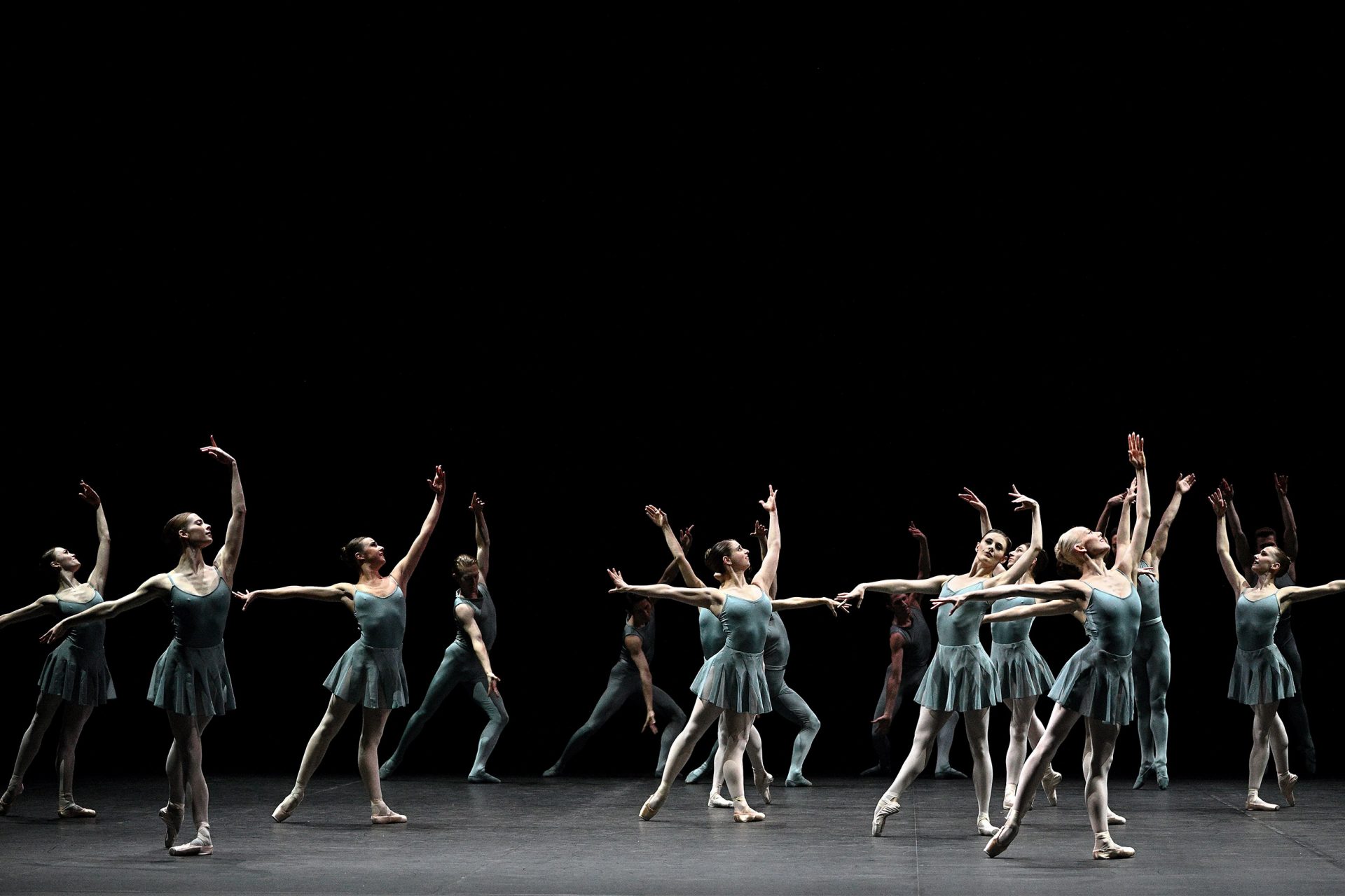 English-National-Ballet-dancers-in-Blake-Works-I-for-The-Forsythe-Evening-c-Laurent-Liotardo-2500x1667-1