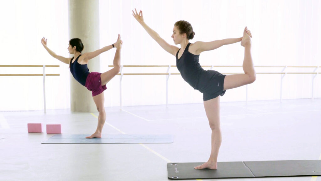 Yoga class with Crystal Costa fesmonstrated by Emilia Cadorin